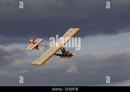 Allemand Schneider SG38, planeur vintage en vol Banque D'Images