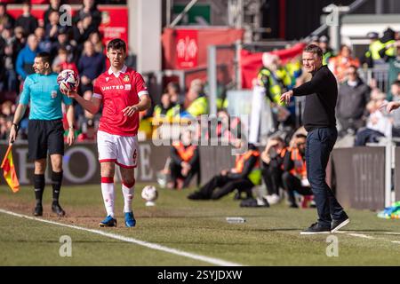 Phil Parkinson, Manager de Wrexham AFC lors du match de Sky Bet League 1 Wrexham vs Bolton Wanderers au Stok CAE Ras, Wrexham, Royaume-Uni, 1er mars 2025 (photo Nik Mesney/News images) in, le 25/02/2025. (Photo Nik Mesney/News images/SIPA USA) crédit : SIPA USA/Alamy Live News Banque D'Images