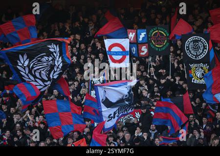 LONDRES, Royaume-Uni - 1er mars 2025 : les fans de Crystal Palace lors du match de cinquième tour de la FA Cup entre Crystal Palace FC et Millwall FC à Selhurst Park (crédit : Craig Mercer/ Alamy Live News) Banque D'Images