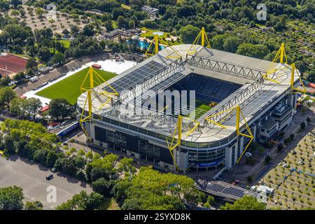 Vue aérienne, signal Iduna Park, également connu sous le nom Westfalenstadion, stade Bundesliga de BVB 09 Borussia Dortmund, un lieu de l'UEFA Euro 2024, Westfalenha Banque D'Images