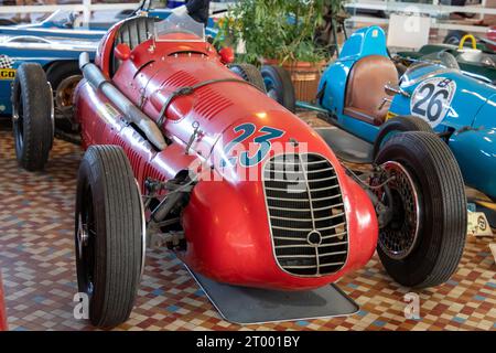 Talmont , France - 09 28 2023 : Maserati car course 1948 Alexander Maserati Raffaella Speciale de l'Italie marque texte et logo signe des voitures italiennes racin Banque D'Images