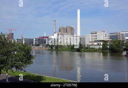 Centrale principale et centrale combinée de chaleur et d'électricité à Francfort Banque D'Images