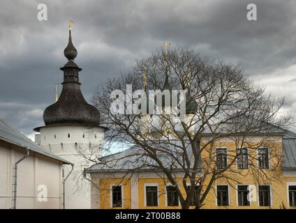 Vue sur le Kremlin de Rostov (Grand Rostov). Oblast de Yaroslavl. Russie Banque D'Images