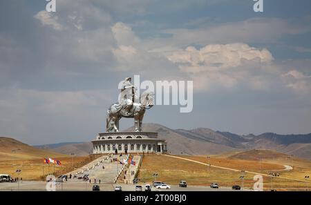 Statue de Gengis Khan Tsonjin Boldog près de complexe. La Mongolie Banque D'Images