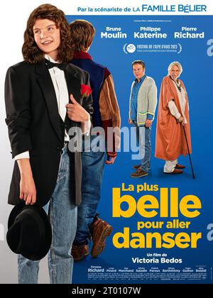 La plus belle pour danser année : 2023 France réalisatrice : Victoria Bedos brune Moulin, Philippe Katerine, Pierre Richard affiche française Banque D'Images