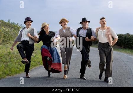 La Grande magie année : 2022 France réalisateur : Noémie Lvovsky François Morel, Noémie Lvovsky, Denis Podalydès, Sergi López, Damien Bonnard Banque D'Images