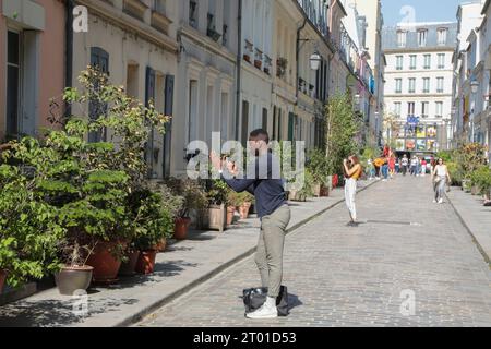 RUE CREMIEUX , UNE OBSESSION DES RÉSEAUX SOCIAUX À PARIS Banque D'Images