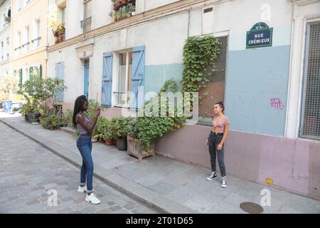RUE CREMIEUX , UNE OBSESSION DES RÉSEAUX SOCIAUX À PARIS Banque D'Images