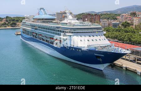 Navire de croisière Marella Discovery (anciennement Royal Caribbean Splendour of the Seas), exploité par Marella Cruises (TUI UK) amarré à Palma de Majorque, en Espagne Banque D'Images