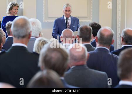 Bruxelles, Belgique. 03 octobre 2023. La Reine Mathilde de Belgique et le Roi Philippe - Filip de Belgique photographiés lors d'une réception pour les maires des villes et communes de Belgique au château royal de Laeken - Laken, à Bruxelles, le mardi 03 octobre 2023. BELGA PHOTO BENOIT DOPPAGNE crédit : Belga News Agency/Alamy Live News Banque D'Images