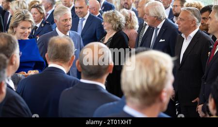 Bruxelles, Belgique. 03 octobre 2023. La Reine Mathilde de Belgique et le Roi Philippe - Filip de Belgique photographiés lors d'une réception pour les maires des villes et communes de Belgique au château royal de Laeken - Laken, à Bruxelles, le mardi 03 octobre 2023. BELGA PHOTO BENOIT DOPPAGNE crédit : Belga News Agency/Alamy Live News Banque D'Images