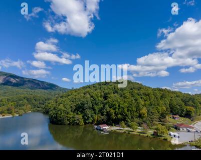 2 octobre 2023, Lake Lure, Caroline du Nord, États-Unis : Lake Lure est une ville du comté de Rutherford, Caroline du Nord, États-Unis. En 2020, la population de la ville était de 1 634 habitants. Lake Lure a été constituée en société en 1927, et a acquis le lac d'après lequel il est nommé en 1965. (Image de crédit : © Walter G Arce SR Grindstone Medi/ASP) USAGE ÉDITORIAL SEULEMENT! Non destiné à UN USAGE commercial ! Banque D'Images