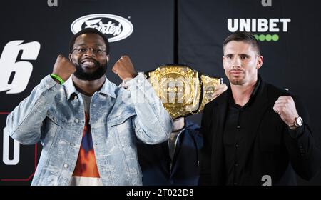 HILVERSUM - Kickboxer Rico Verhoeven avec Tariq 'cookie' Osaro lors d'une conférence de presse avant l'événement collision 6 de gloire dans lequel Verhoeven fait son retour sur le ring. Verhoeven défend son titre mondial contre Osaro. ANP FREEK VAN DEN BERGH netherlands Out - belgique Out Banque D'Images