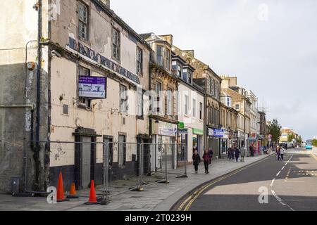 Irvine, Royaume-Uni. 03 octobre 2023. Rishi Sunak a annoncé un financement supplémentaire de 1,1 milliards de livres sterling à distribuer entre 55 villes « négligées », dont Irvine dans le nord de l'Ayrshire, en Écosse, pour répondre aux questions de régénération des High Streets et améliorer les communautés. Le fonds s'élèvera à 2 millions de livres sterling par an pendant 10 ans et sera versé directement à chaque autorité locale concernée. Crédit : Findlay/Alamy Live News Banque D'Images