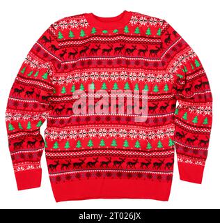 Pull à col ras du cou tricoté rouge de Noël (aka Ugly Sweater) isolé sur un fond blanc Banque D'Images
