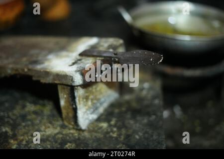 Grate de 25 ans dans une cuisine de village Kerala Banque D'Images