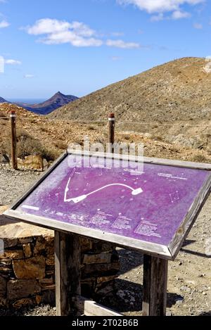 Panneau Mirador Astronomico de Sicasumbre, île de Fuerteventura, archipel des Canaries, Espagne - 20 septembre 2023 Banque D'Images