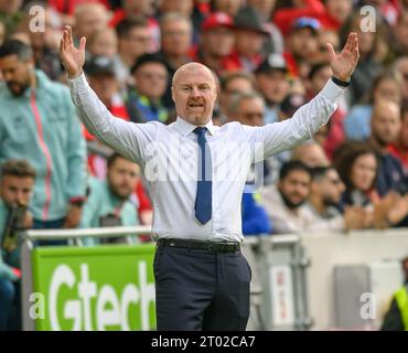 23 septembre 2023 - Brentford v Everton - Premier League - Gtech Community Stadium. Le Manager d'Everton Sean Dyche pendant le match contre Brentford. Photo : Mark pain / Alamy Live News Banque D'Images