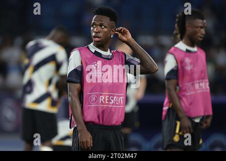 Naples, Italie. 03 octobre 2023. Vinicius Junior du Real Madrid CF avant le match de football du groupe C de la Ligue des Champions entre le SSC Napoli et le Real Madrid FC au stade Diego Armando Maradona de Naples (Italie), le 3 octobre 2023. Crédit : Insidefoto di andrea staccioli/Alamy Live News Banque D'Images