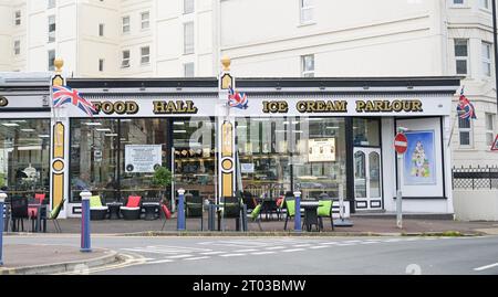 Favoloso café et glacier salon à Eastbourne , Sussex , Angleterre Royaume-Uni Banque D'Images