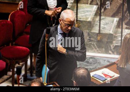 Paris, France. 03 octobre 2023. Franck Riester, Ministre délégué auprès du Premier Ministre, chargé des relations avec le Parlement, vu à l'Assemblée nationale lors de la séance de questions au gouvernement. Séance hebdomadaire de questions au gouvernement français à l'Assemblée nationale au Palais Bourbon, à Paris. (Photo Telmo Pinto/SOPA Images/Sipa USA) crédit : SIPA USA/Alamy Live News Banque D'Images