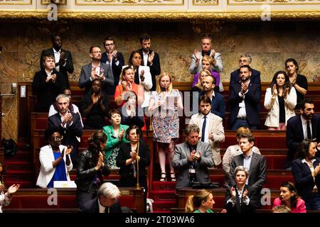 Paris, France. 03 octobre 2023. Ersilia Soudais, députée de la France Insoumise (NUPES), intervient lors des questions à la session gouvernementale. Séance hebdomadaire de questions au gouvernement français à l'Assemblée nationale au Palais Bourbon, à Paris. Crédit : SOPA Images Limited/Alamy Live News Banque D'Images