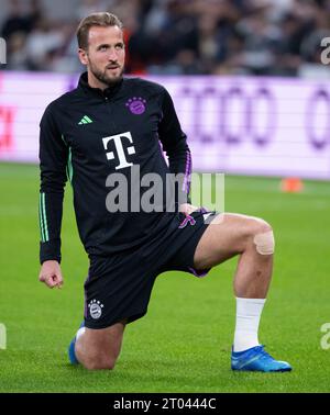 Kopenhagen, Danemark. 03 octobre 2023. Football : Ligue des Champions, FC Copenhague - Bayern Munich, phase de groupes, Groupe A, Journée 2 au Parken Stadium. Harry Kane de Munich se réchauffe. Crédit : Sven Hoppe/dpa/Alamy Live News Banque D'Images