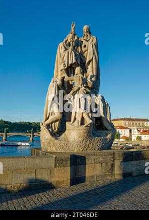 Statue de St. Cyril et méthode, Pont Charles, Prague, République tchèque Banque D'Images