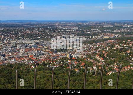 Centre-ville avec gare principale, vue depuis la plate-forme d'observation de la tour de télévision, haute de 217 mètres et la première tour de télévision dans le monde, état Banque D'Images