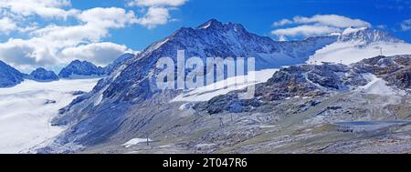 Wildspitze (à droite, 3774 m) est le plus haut sommet du Tyrol au bout de la vallée du Pitz. Alpes, Autriche, Tyrol Banque D'Images