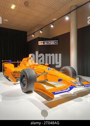 Llanera , Espagne - 10 02 2023 : McLaren Honda Andretti au musée avec qui Fernando Alonso a concouru dans Indy car en 2017 Banque D'Images