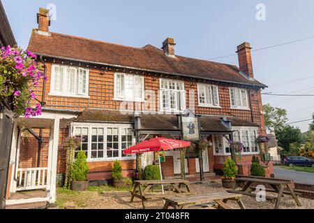 Trusty servant Inn pub à Minstead Lyndhurst propose également des repas de pub et d'hébergement, Hampshire, Angleterre, Royaume-Uni Banque D'Images