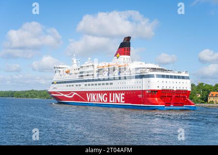 STOCKHOLM, SUÈDE - 12 JUIN 2022 : Cruiseferry MS Gabrialla près de Stockholm sur une route reliant Helsinki et Stockholm pour la compagnie Viking Line. Banque D'Images