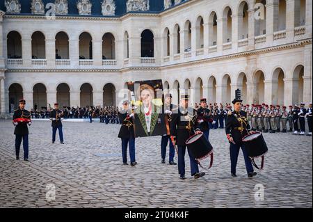 Paris, France. 03 octobre 2023. Ambiance lors d'un hommage national à la défunte historienne française et secrétaire perpétuelle de l'Académie française Hélène Carrere d'Encausse à l'Hôtel des Invalides à Paris, France le 3 octobre 2023. Photo Eric Tschaen/Pool/ABACAPRESS.COM crédit : Abaca Press/Alamy Live News Banque D'Images