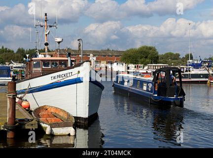 Bateaux à Goole Marina, East Yorkshire, Angleterre Royaume-Uni Banque D'Images