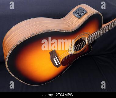 Guitare acoustique Electro Banque D'Images