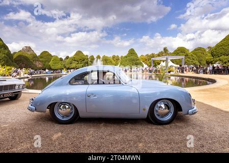 Porsche 356 Pre-A coupé 1954 by Reutter, Concours of Elegance 2023, Hampton court Palace, Londres, Royaume-Uni Banque D'Images