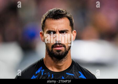 Eindhoven, pays-Bas. 03 octobre 2023. EINDHOVEN, PAYS-BAS - 3 OCTOBRE : Suso du Sevilla FC se présente avant le match du groupe B de l'UEFA Champions League opposant le PSV Eindhoven au Sevilla FC au Phillips Stadion le 3 octobre 2023 à Eindhoven, aux pays-Bas. (Photo Rene Nijhuis/Orange Pictures) crédit : Orange pics BV/Alamy Live News Banque D'Images