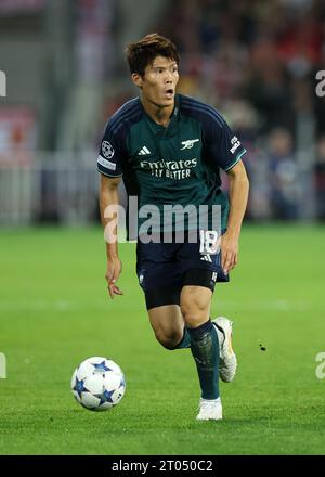 Lens, France. 3 octobre 2023. Takehiro Tomiyasu d'Arsenal lors du match de l'UEFA Champions League à l'Estadio Bollaert Delelis, Lens. Le crédit photo devrait se lire : David Klein/Sportimage crédit : Sportimage Ltd/Alamy Live News Banque D'Images