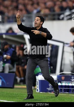 Lens, France, 3 octobre 2023. Mikel Arteta entraîneur d'Arsenal lors du match de l'UEFA Champions League à l'Estadio Bollaert Delelis, Lens. Le crédit photo devrait se lire : David Klein / Sportimage Banque D'Images