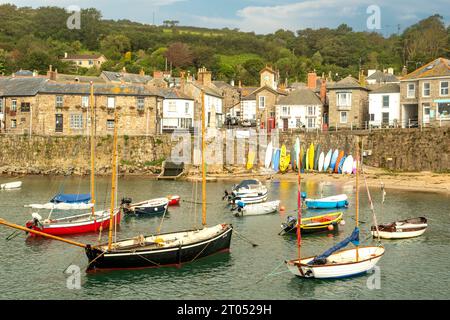 Le port de Mousehole, Cornouailles, Angleterre Banque D'Images