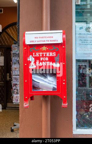 Lettres pour Santa Mail Box Père Noël à la boutique de Noël à Reykjavik Islande, la petite boutique de Noël, magasin de Noël au détail dans le centre-ville de Reykj Banque D'Images