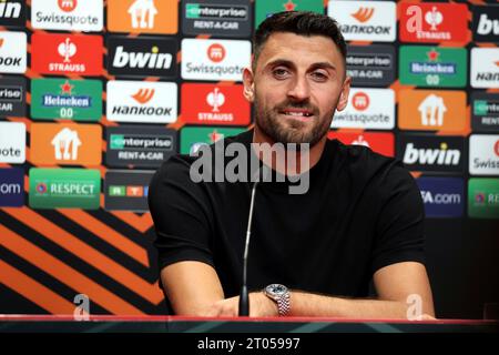 Freiburg, Deutschland. 04 octobre 2023. Vincenzo Grifo (SC Freiburg) BEI der Pressekonferenz, PK vor Fussball-Europa-League - 2. Spieltag, SC Freiburg - West Ham United crédit : dpa/Alamy Live News Banque D'Images