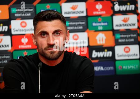 Freiburg, Deutschland. 04 octobre 2023. Vincenzo Grifo (SC Freiburg) BEI der Pressekonferenz, PK vor Fussball-Europa-League - 2. Spieltag, SC Freiburg - West Ham United crédit : dpa/Alamy Live News Banque D'Images