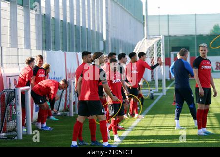 Freiburg, Deutschland. 04 octobre 2023. Freiburg, Deutschland 04. Oktober 2023 : 1. BL - 2023/2024 - SC Freiburg Training im Bild : Trainingseinheit der Mannschaft crédit : dpa/Alamy Live News Banque D'Images