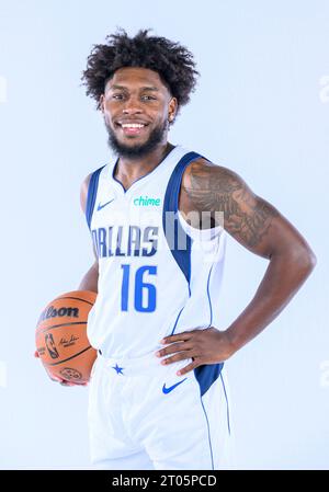 29 septembre 2023 : Dallas Mavericks garde Jordan Walker #16 pose lors de la Dallas Mavericks Media Day qui s'est tenue à l'American Airlines Center à Dallas, TX Albert Pena / Cal Sport Media Banque D'Images