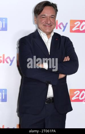 Fabio Caressa beim Photocall Sky 20 anni / Sky 20 Jahre im terme di Diocleziano. ROM, 03.10.2023 *** Fabio Caressa au photocall Sky 20 anni Sky 20 Years at terme di Diocleziano Rome, 03 10 2023 Foto:XA.XM.xTinghinox/xFuturexImagex Sky 3588 Banque D'Images