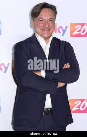 Fabio Caressa beim Photocall Sky 20 anni / Sky 20 Jahre im terme di Diocleziano. ROM, 03.10.2023 *** Fabio Caressa au photocall Sky 20 anni Sky 20 Years at terme di Diocleziano Rome, 03 10 2023 Foto:XA.XM.xTinghinox/xFuturexImagex Sky 3589 Banque D'Images