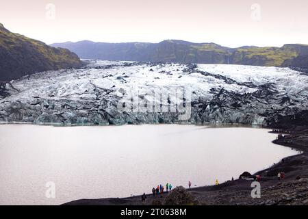 Paysage islandais ; lumière du matin au glacier Sólheimajökull, sur la côte sud islandaise, Islande Europe Banque D'Images