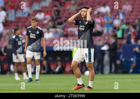 MADRID, ESPAGNE - 4 octobre : Ayase Ueda de Feyenoord lors du match de l'UEFA CHAMPIONS LEAGUE 2023/24 entre l'Atletico de Madrid et Feyenord au stade Civitas Metropolitano. Crédit : Guille Martinez/AFLO/Alamy Live News Banque D'Images